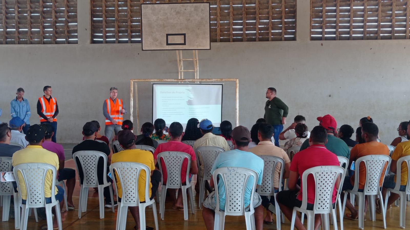 Comunidade de Jaguaruana participa de evento sobre a obra do Complexo Solar Arapuá